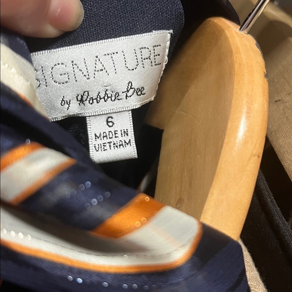 Signature by Robbie Bee Navy Blue and White/Gold Striped Dress-Womens sz 6 - Picture 4 of 4